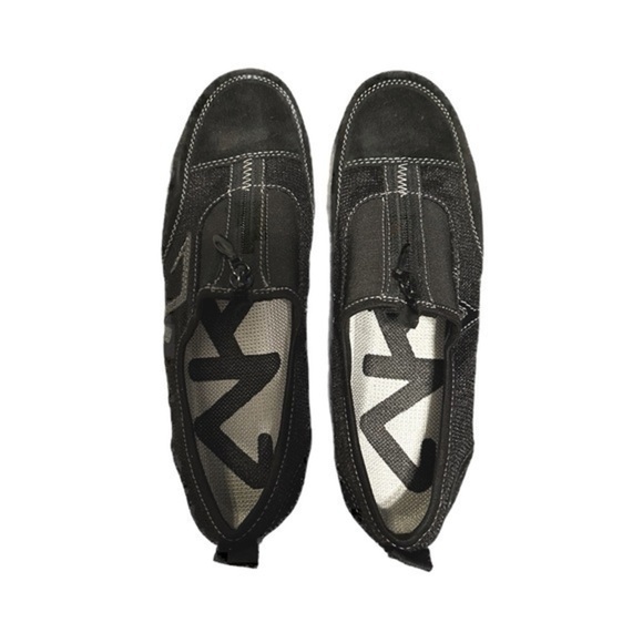 Women’s Top Zip Loafer Shoes - Size 8.5 - MINT CONDITION - Picture 1 of 5